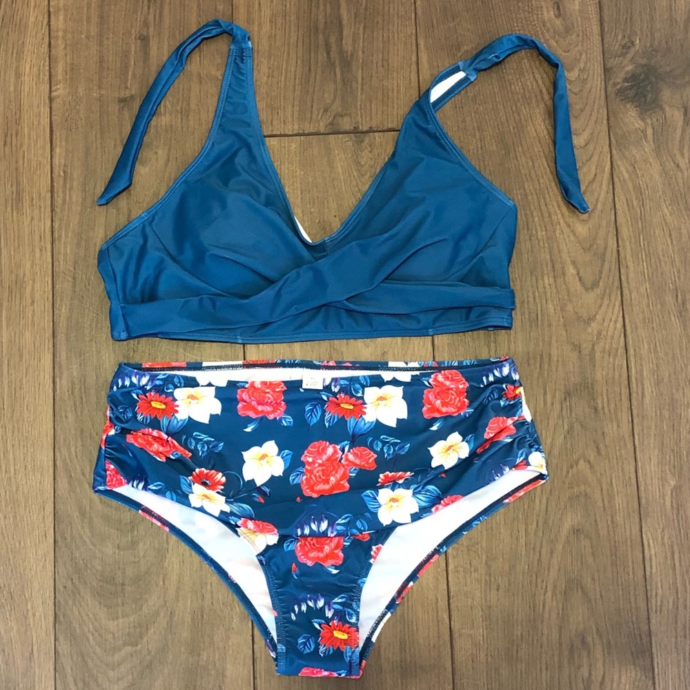 NWOT floral tummy control bikini